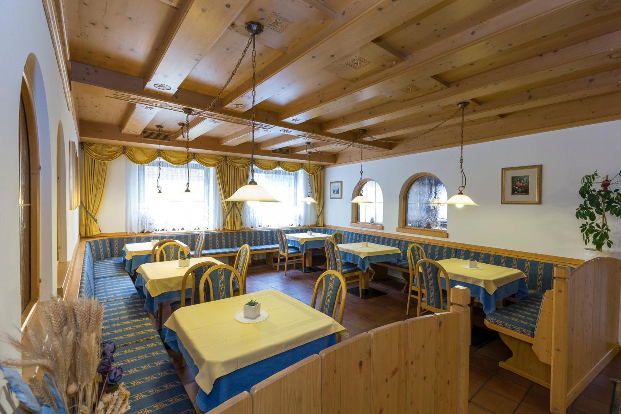 Hotel Urthaler دوبياكو المظهر الخارجي الصورة